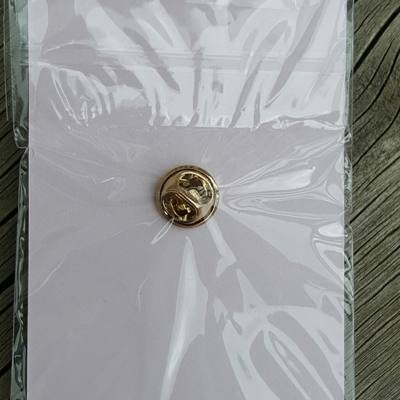 Kate Spade pin - Picture 8 of 8